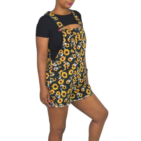 Hot Topic Shortalls Black Skull Sunflowers Bib Overall Jeans Shorts Romper Large - Picture 11 of 12